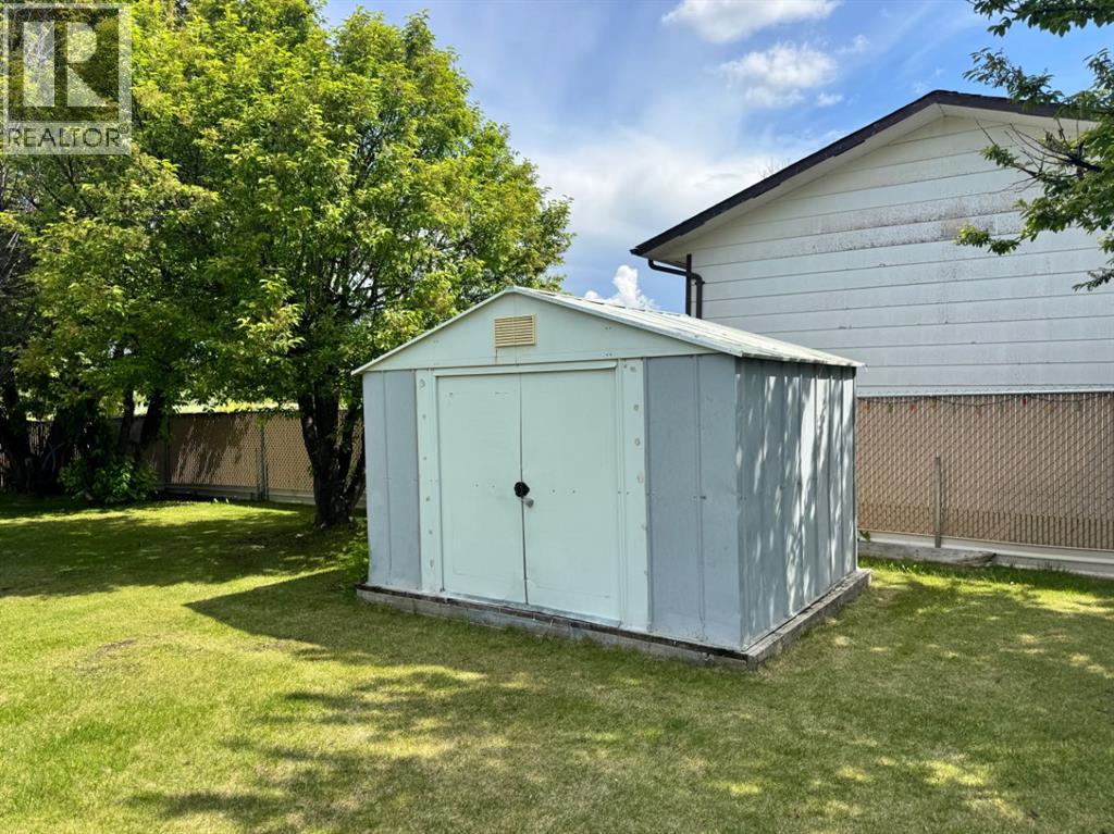 920 5 Avenue - 40