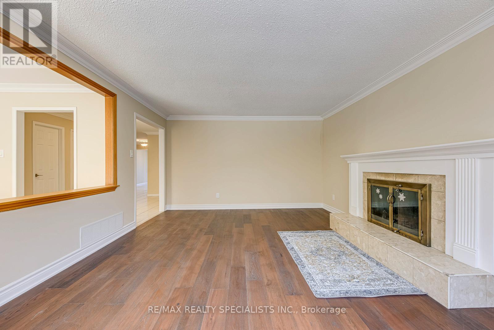 102 SUNFOREST DRIVE - 13