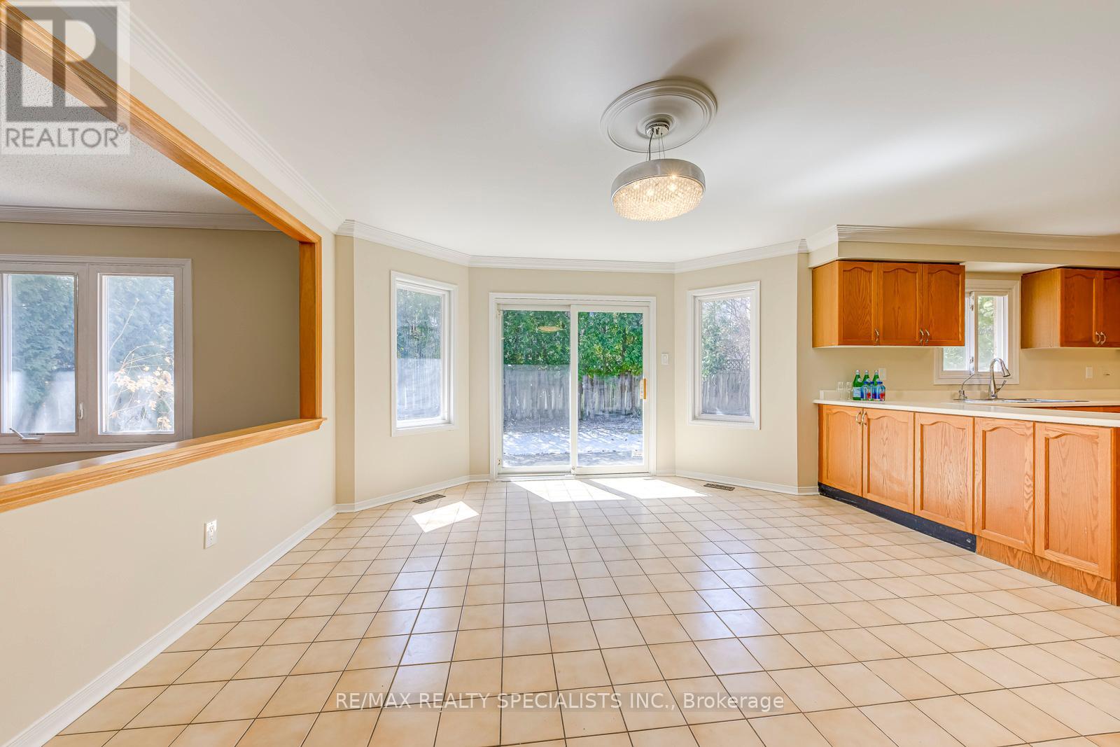 102 SUNFOREST DRIVE - 15