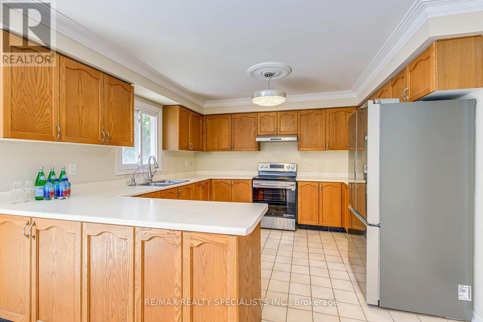 102 SUNFOREST DRIVE - 19