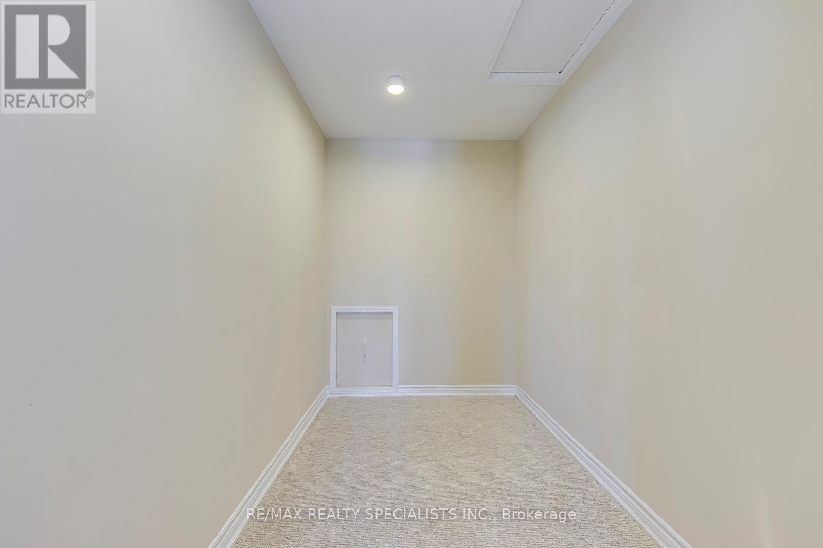 102 SUNFOREST DRIVE - 33