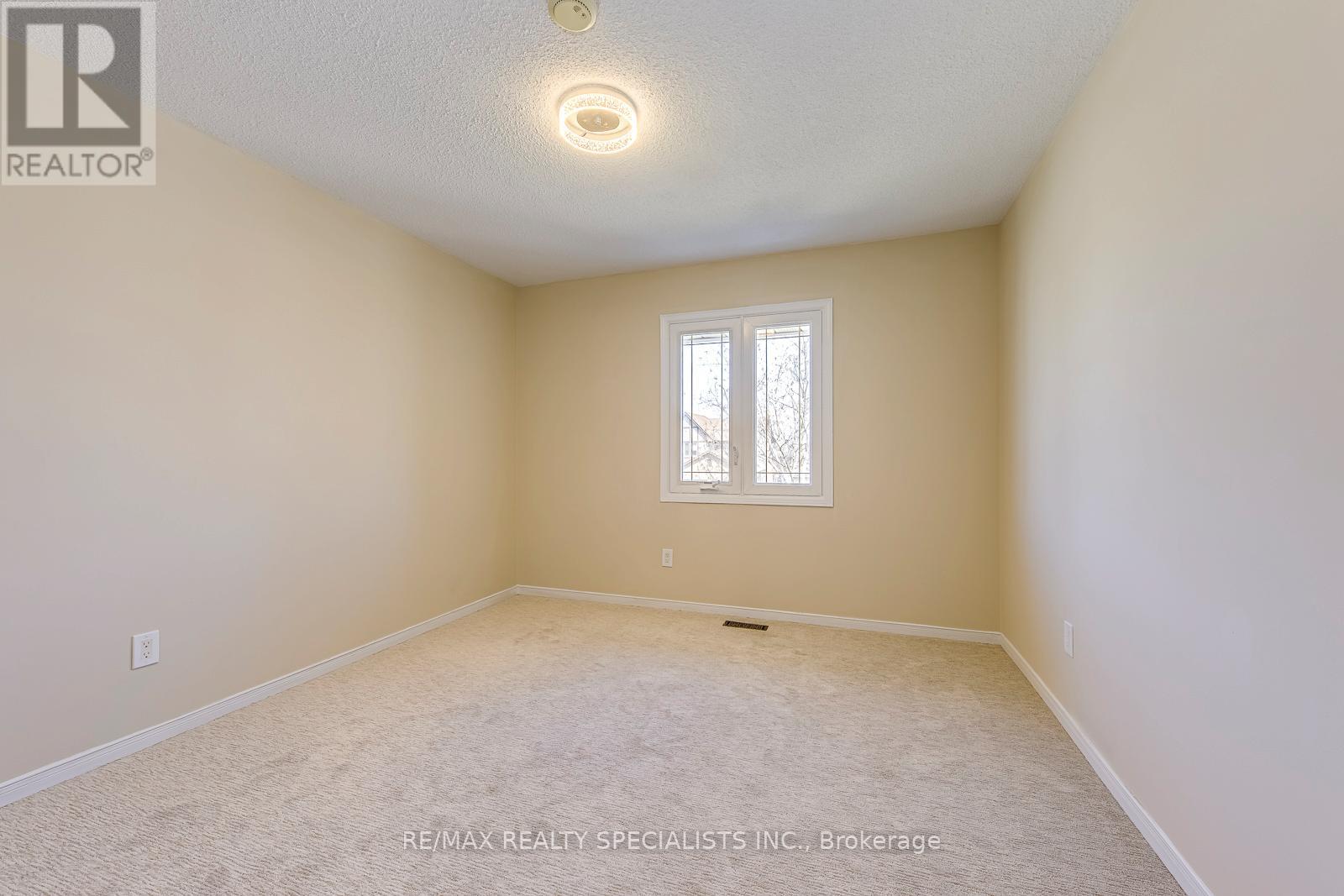 102 SUNFOREST DRIVE - 36