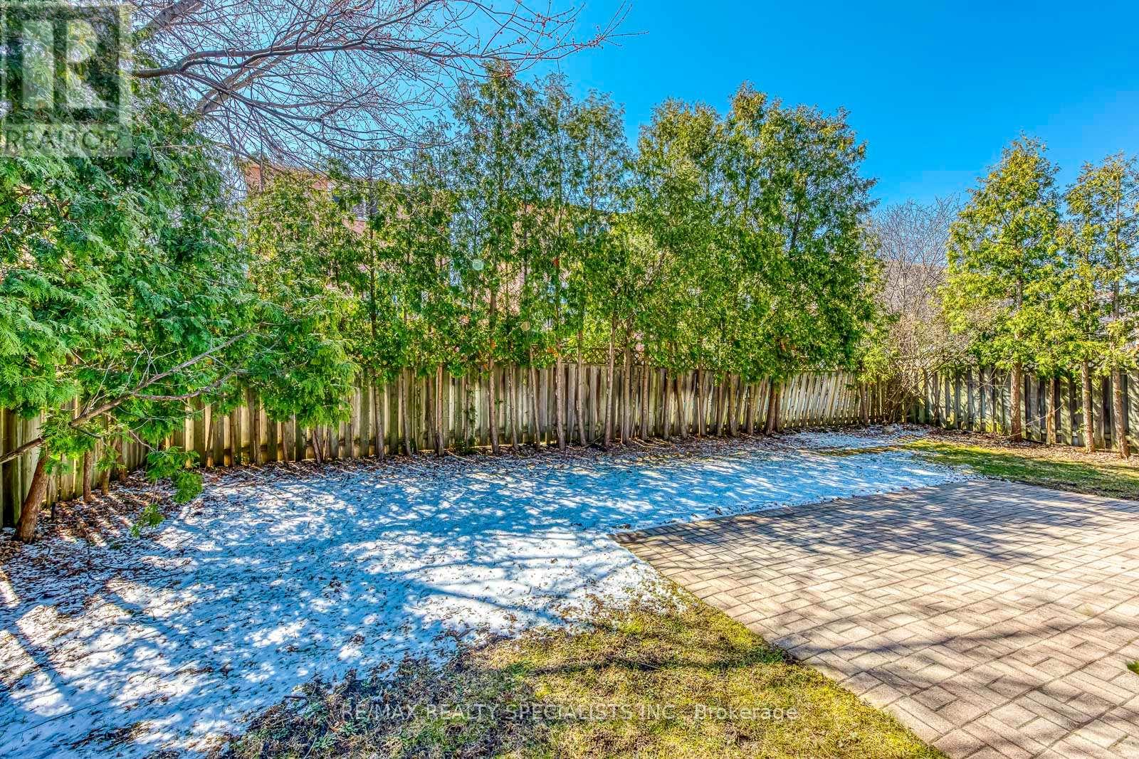 102 SUNFOREST DRIVE - 45