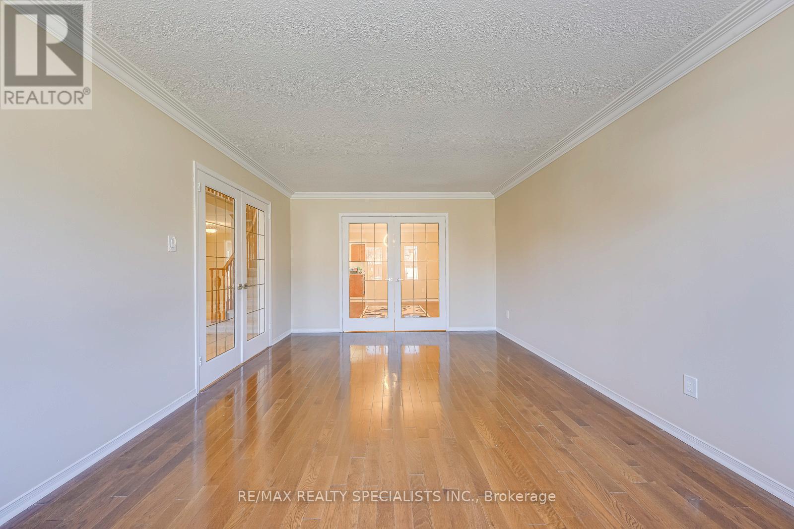 102 SUNFOREST DRIVE - 8