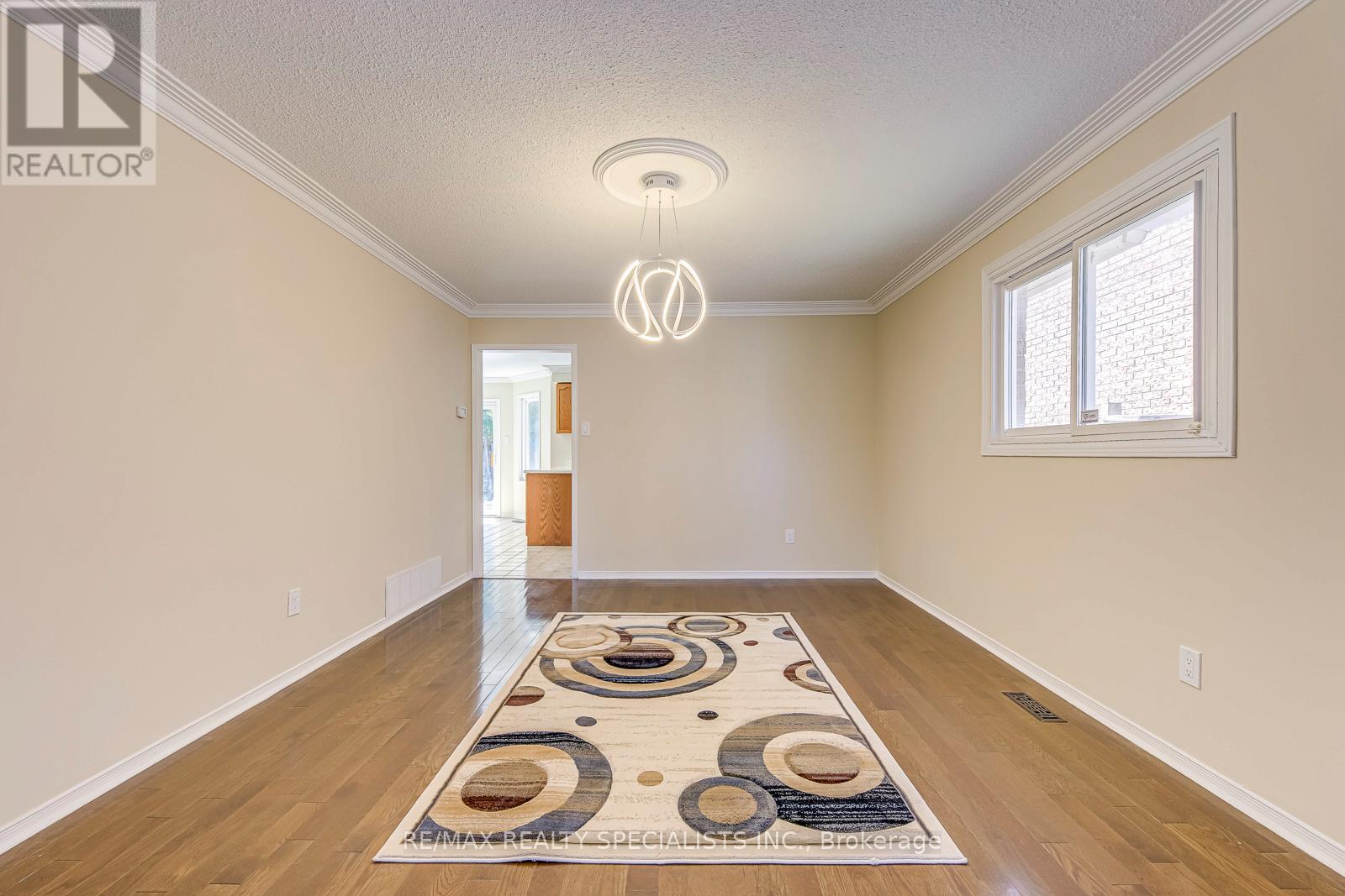 102 SUNFOREST DRIVE - 9