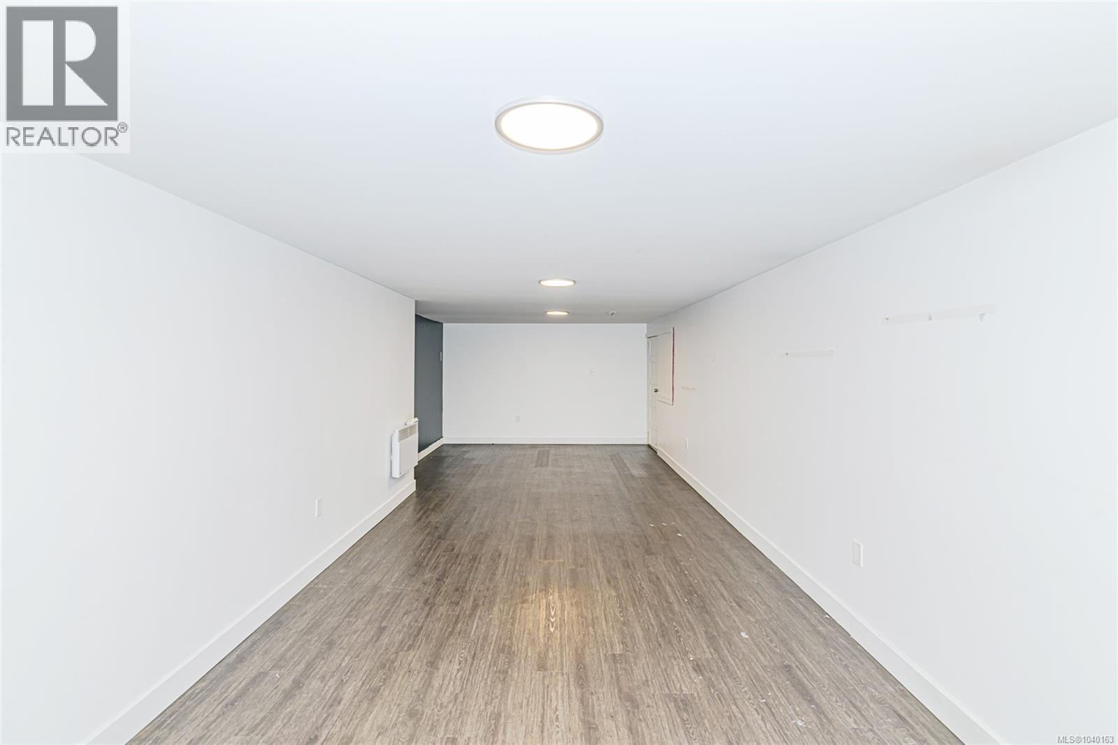 585 Baker St - 22