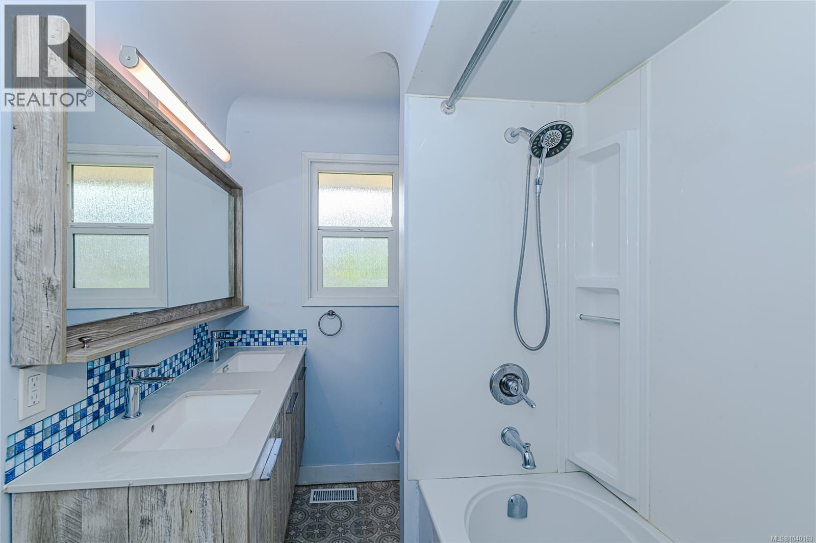 585 Baker St - 19