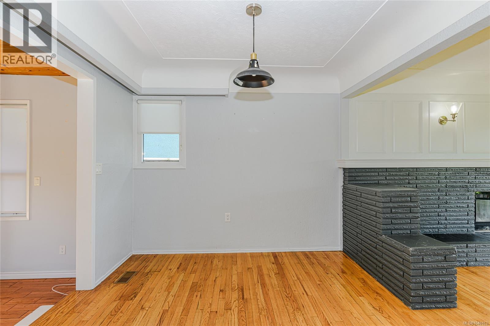 585 Baker St - 5