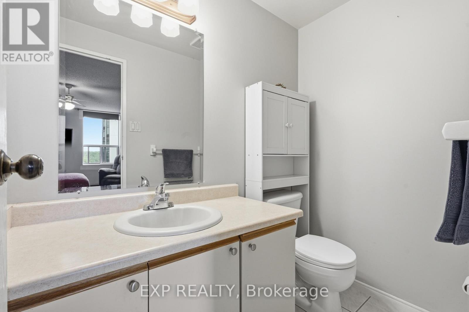 #1012 55 GREEN VALLEY DRIVE - 22