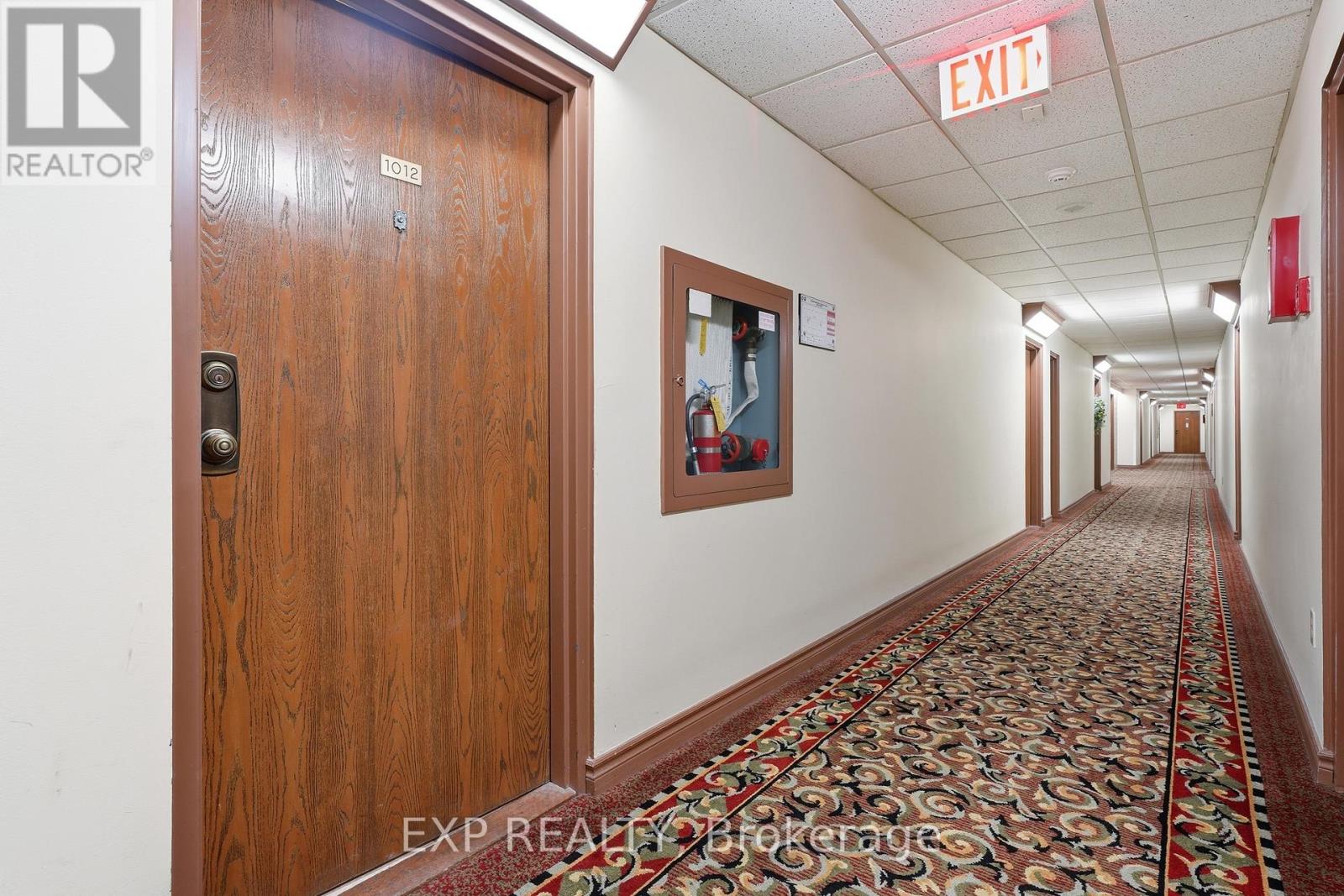 #1012 55 GREEN VALLEY DRIVE - 29