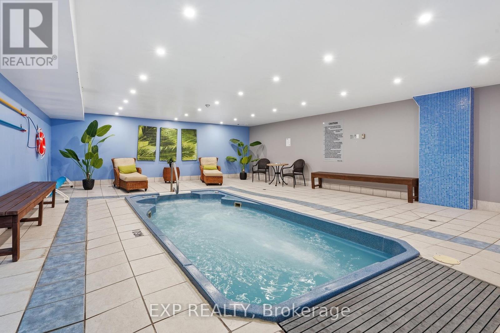 #1012 55 GREEN VALLEY DRIVE - 34