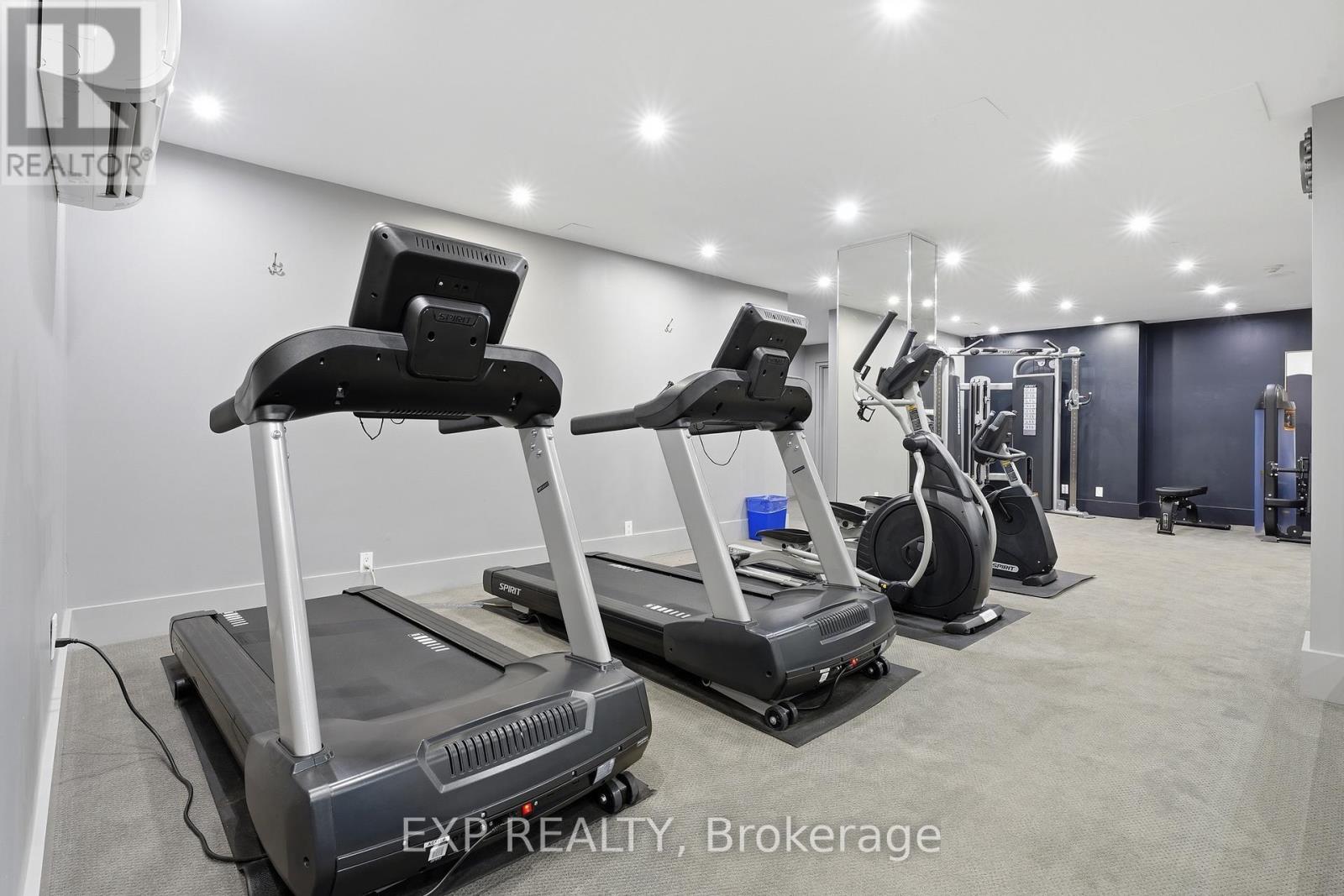 #1012 55 GREEN VALLEY DRIVE - 36