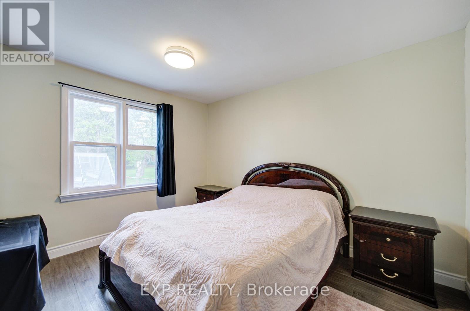 95 REIDMOUNT AVENUE E - 11