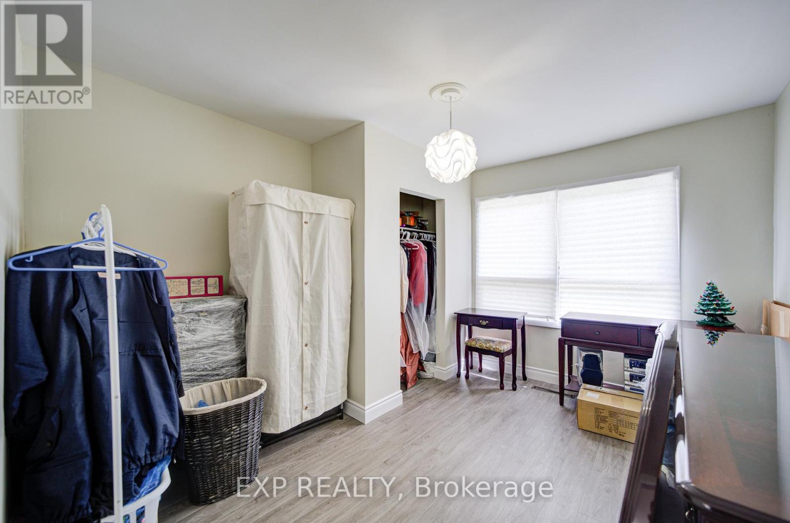 95 REIDMOUNT AVENUE E - 13