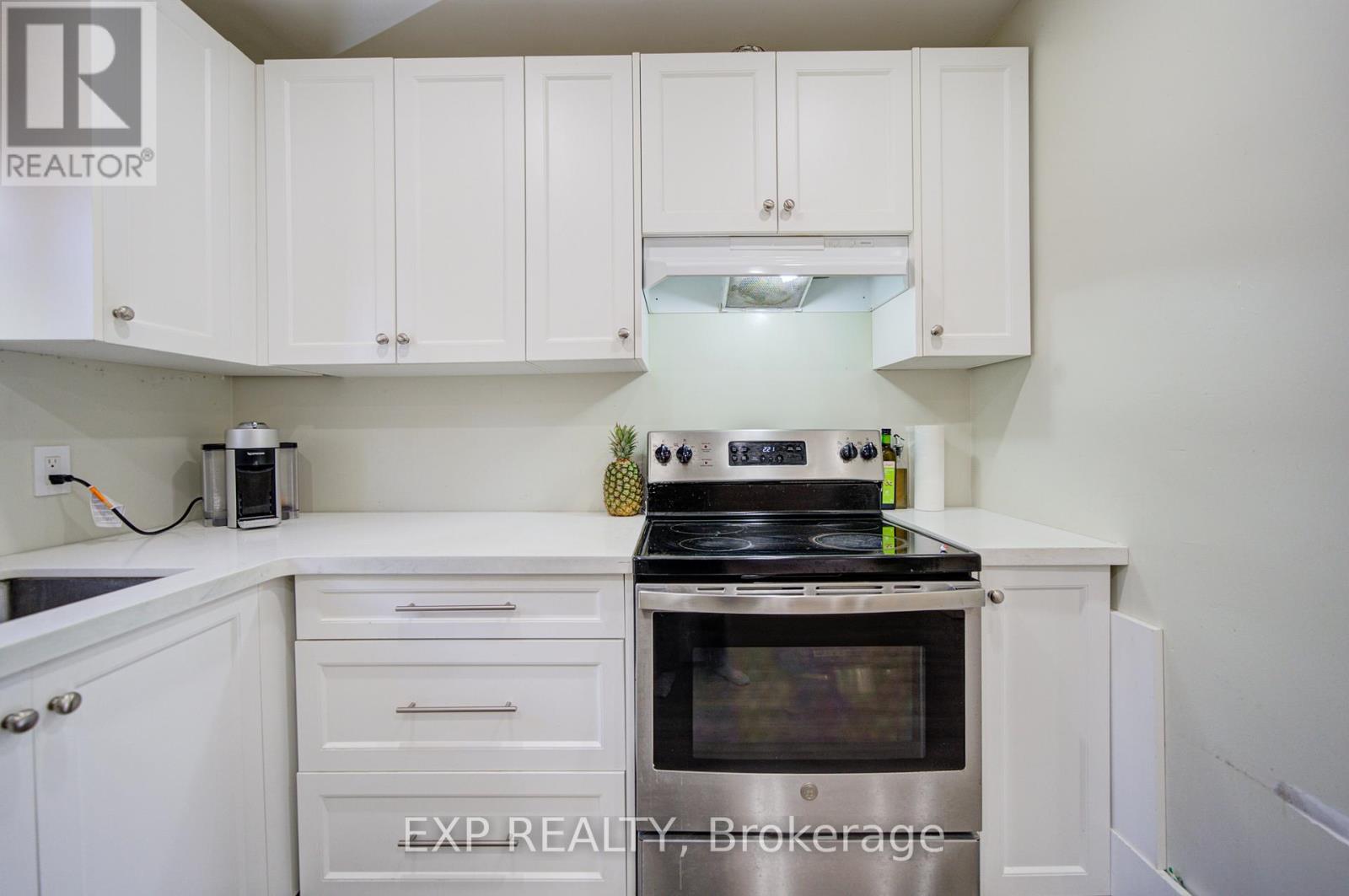 95 REIDMOUNT AVENUE E - 7