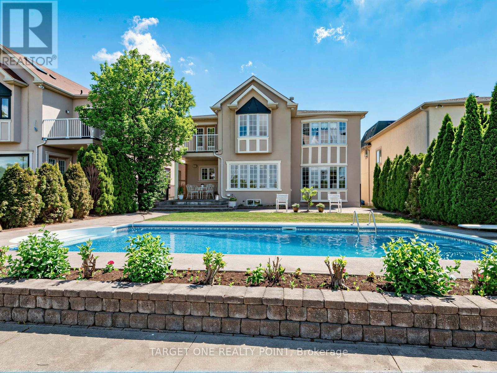 20 ORMSBY COURT - 46