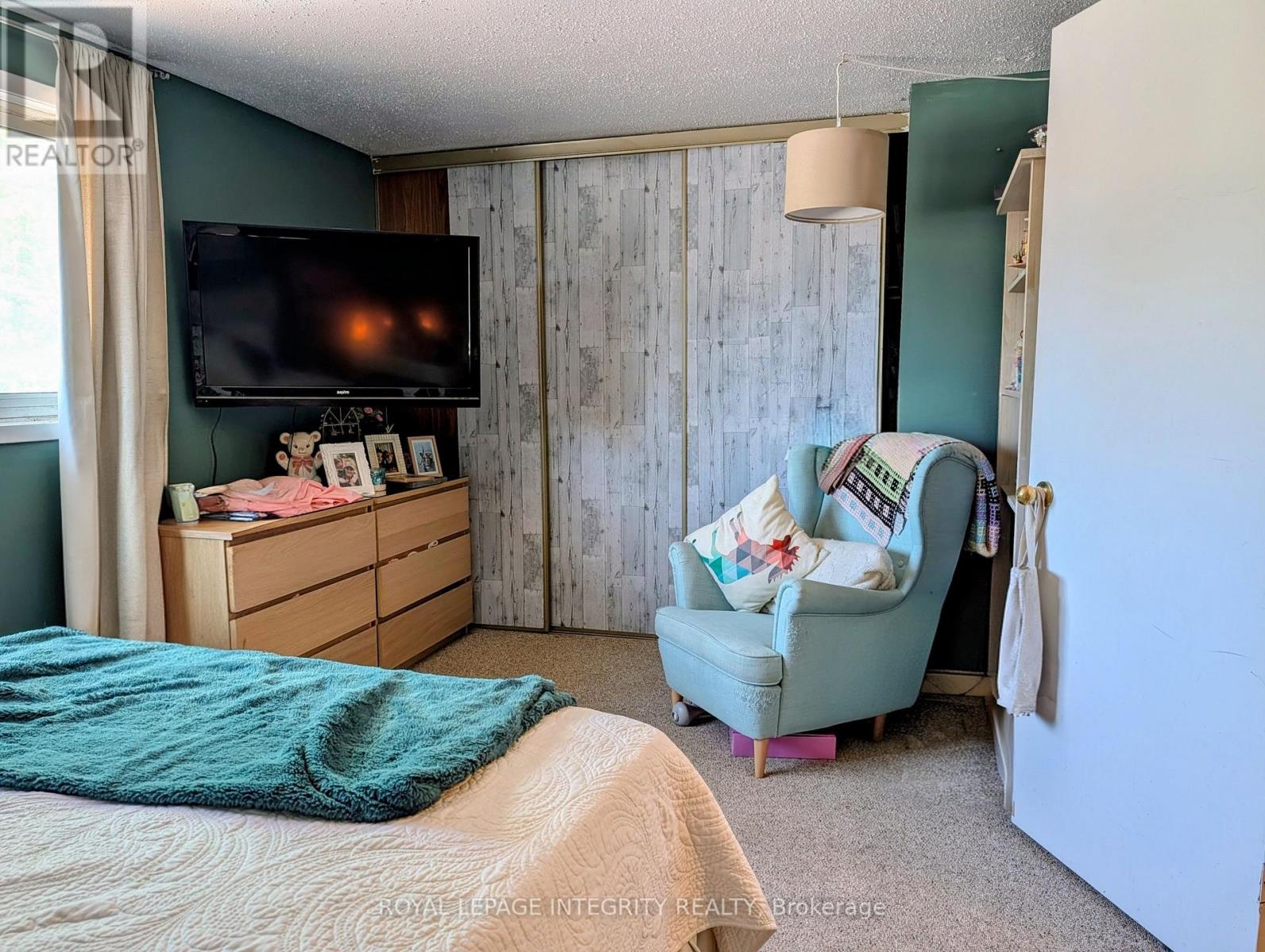 #83 1332 FOXWELL STREET - 8