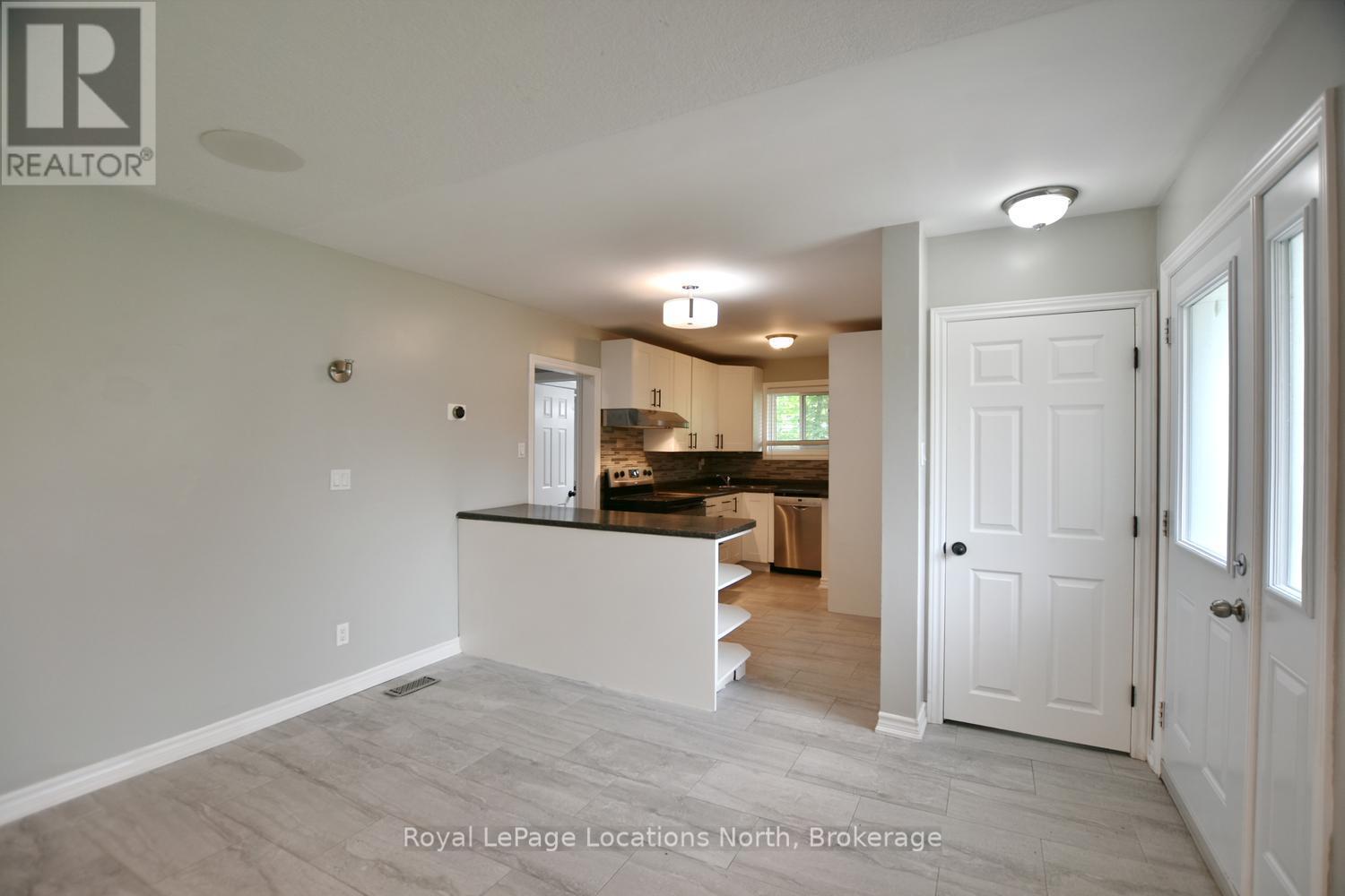 638 OAK STREET - 12