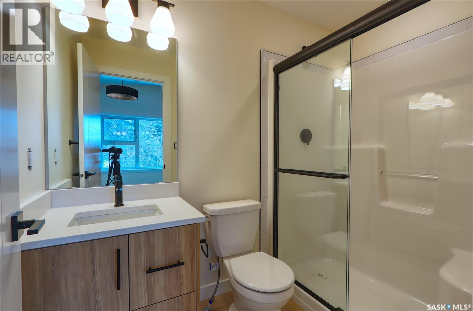 2475 McAra STREET - 19