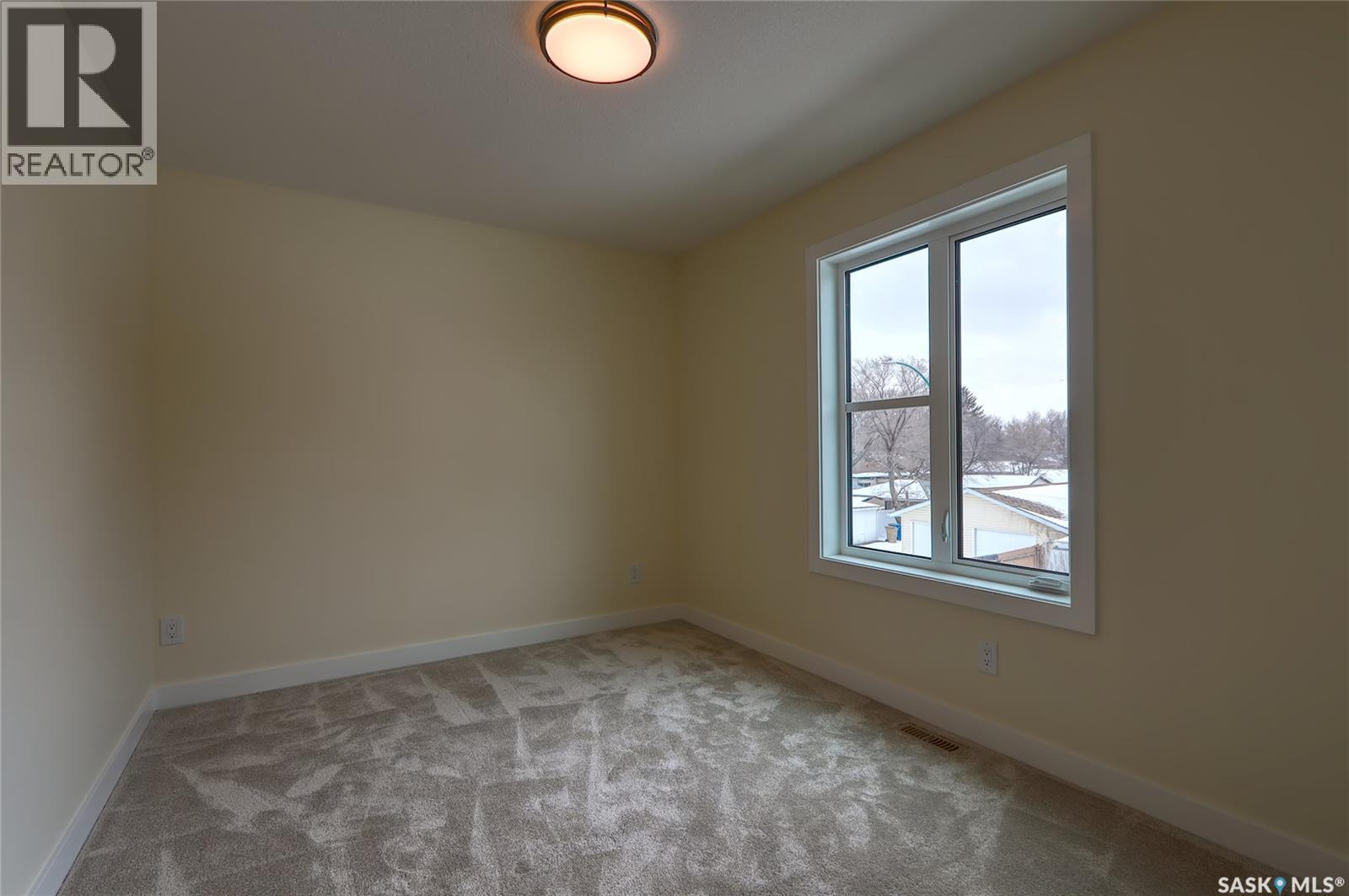 2475 McAra STREET - 24