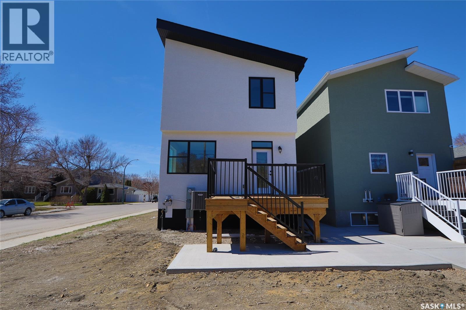 2475 McAra STREET - 29