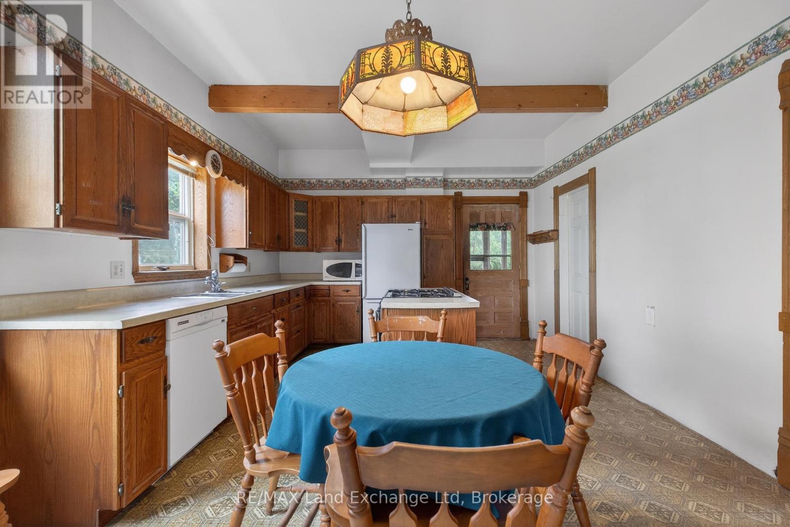 484 QUEEN STREET - 11