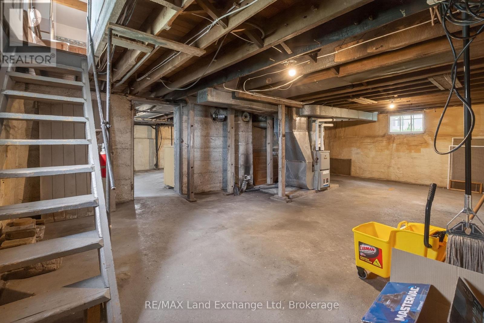 484 QUEEN STREET - 30