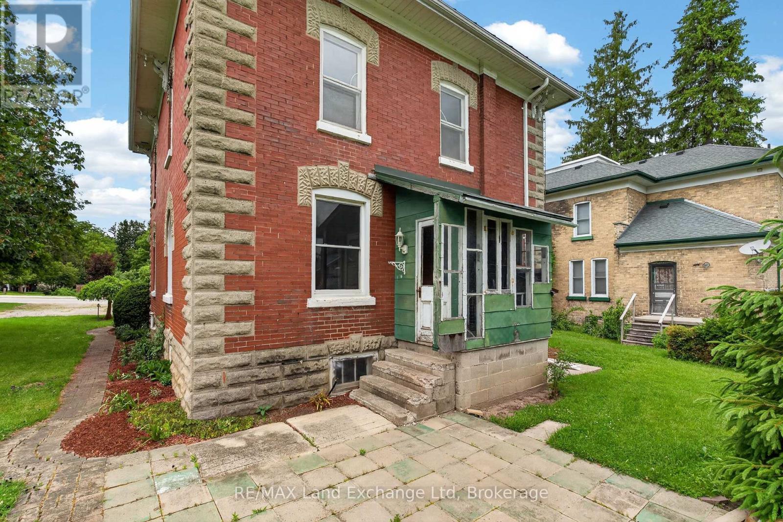 484 QUEEN STREET - 34