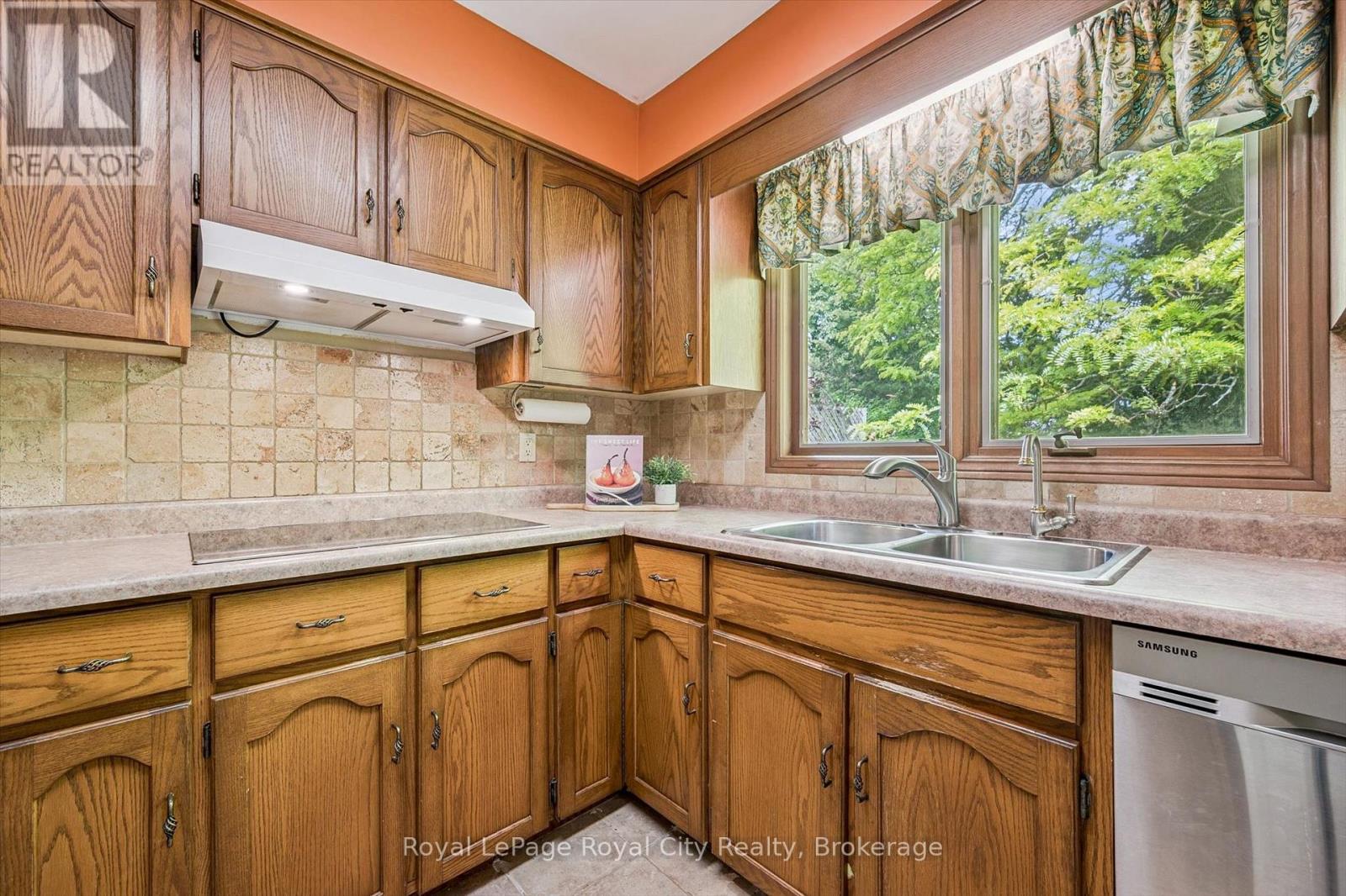 18 MCELDERRY ROAD - 17