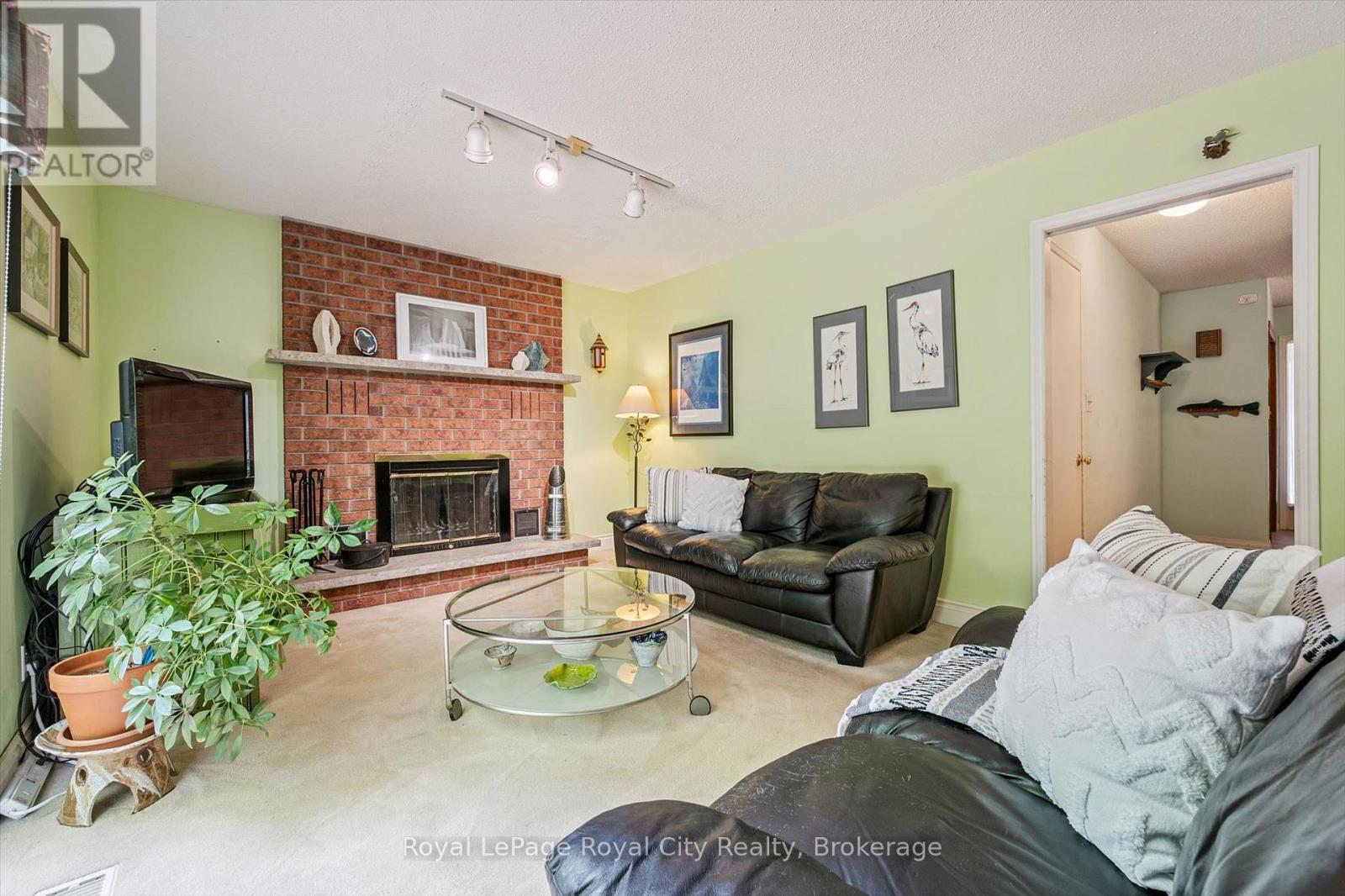 18 MCELDERRY ROAD - 20