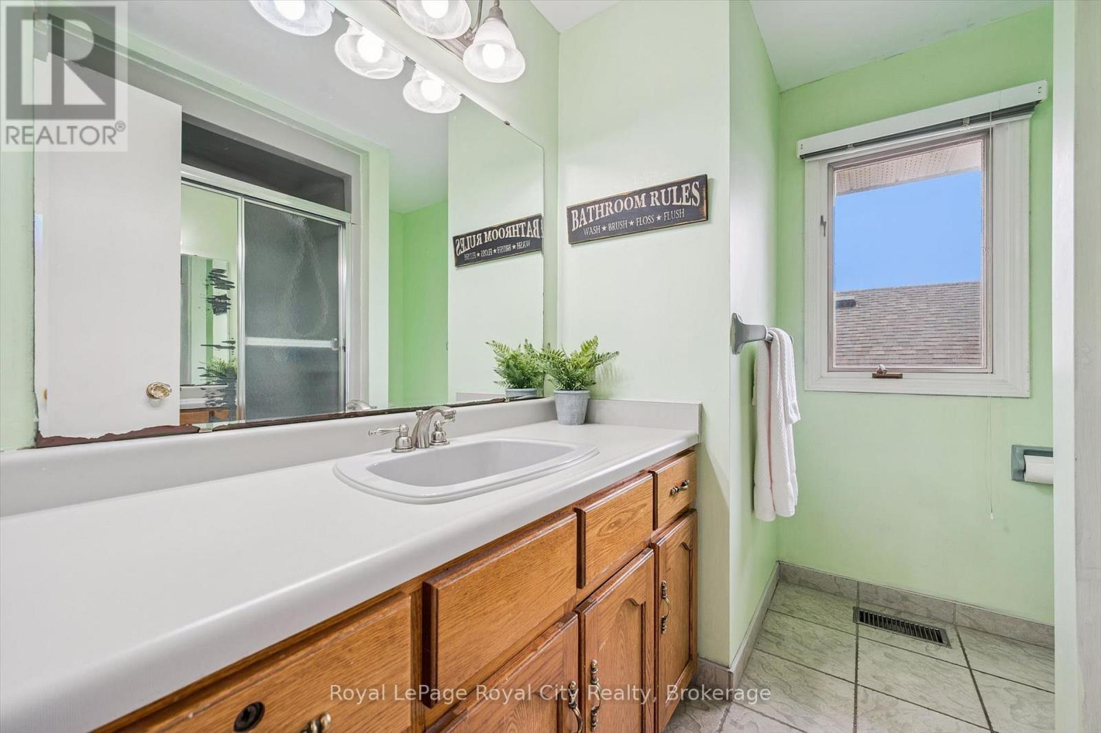 18 MCELDERRY ROAD - 28