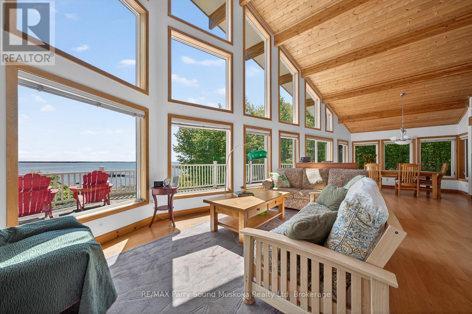 53 SANDY ISLAND - Image 15