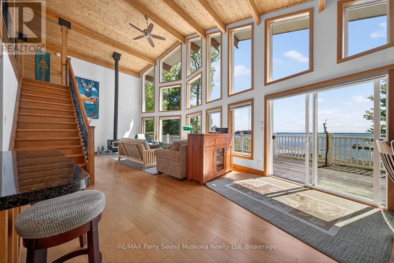 53 SANDY ISLAND - Image 19