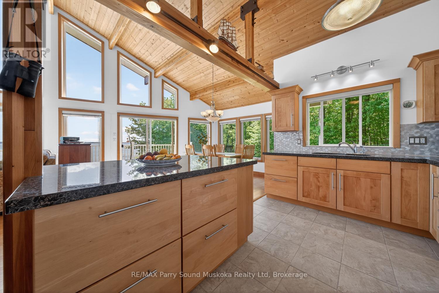 53 SANDY ISLAND - Image 26
