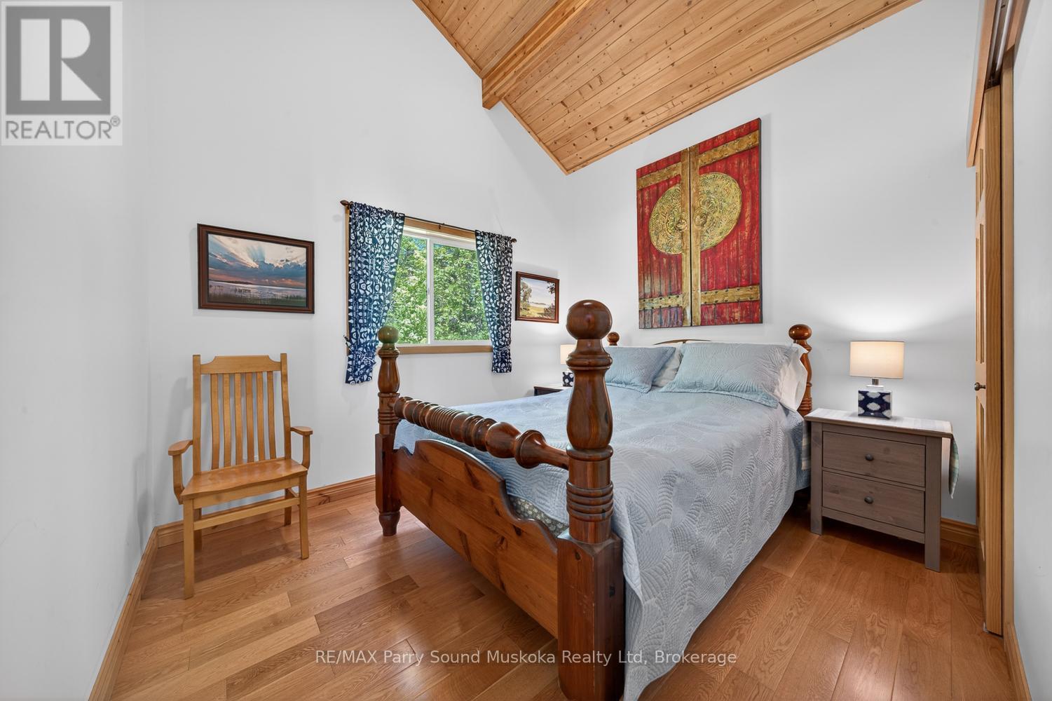 53 SANDY ISLAND - Image 37