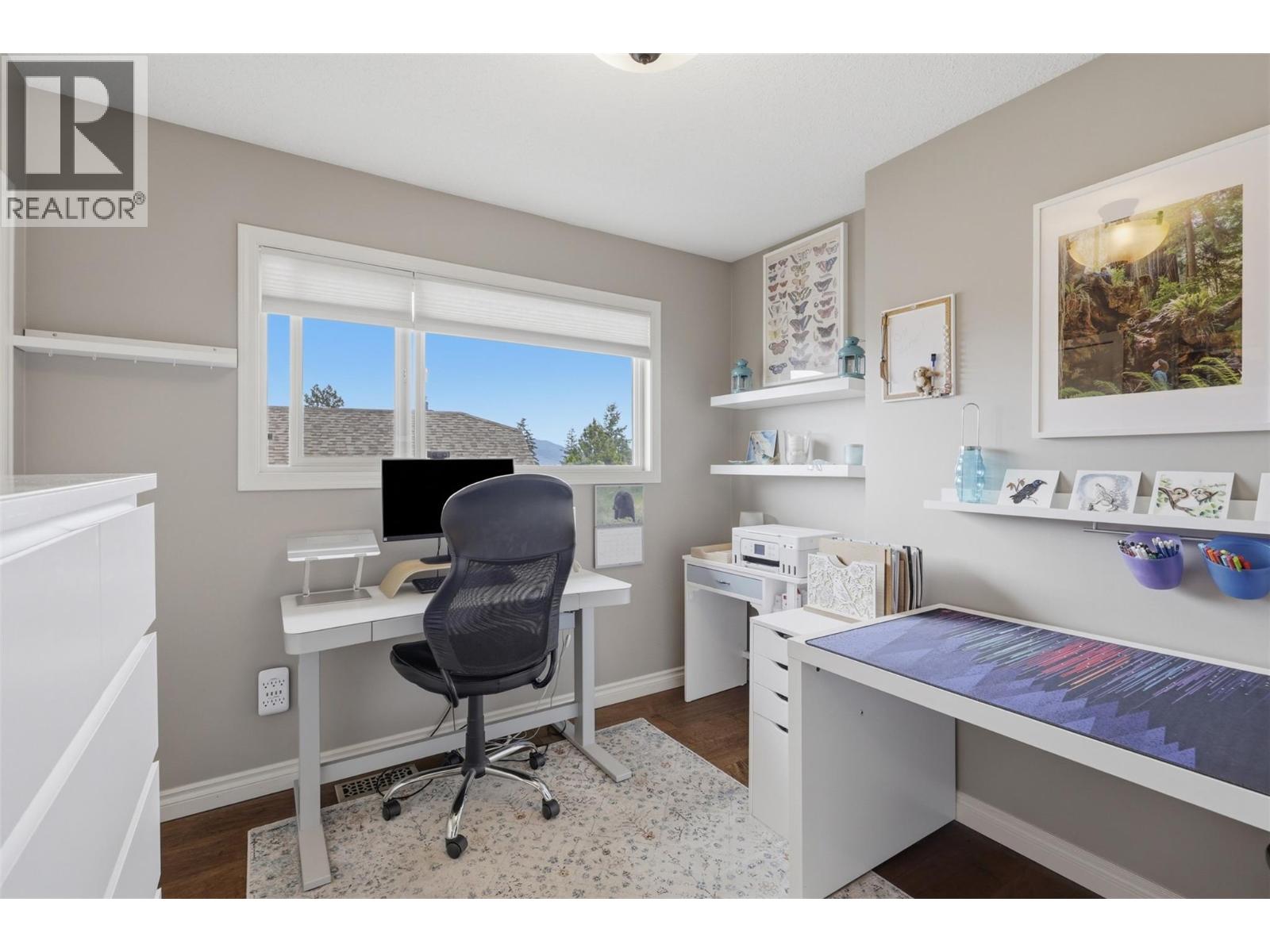 2057 Hampshire Drive - 35