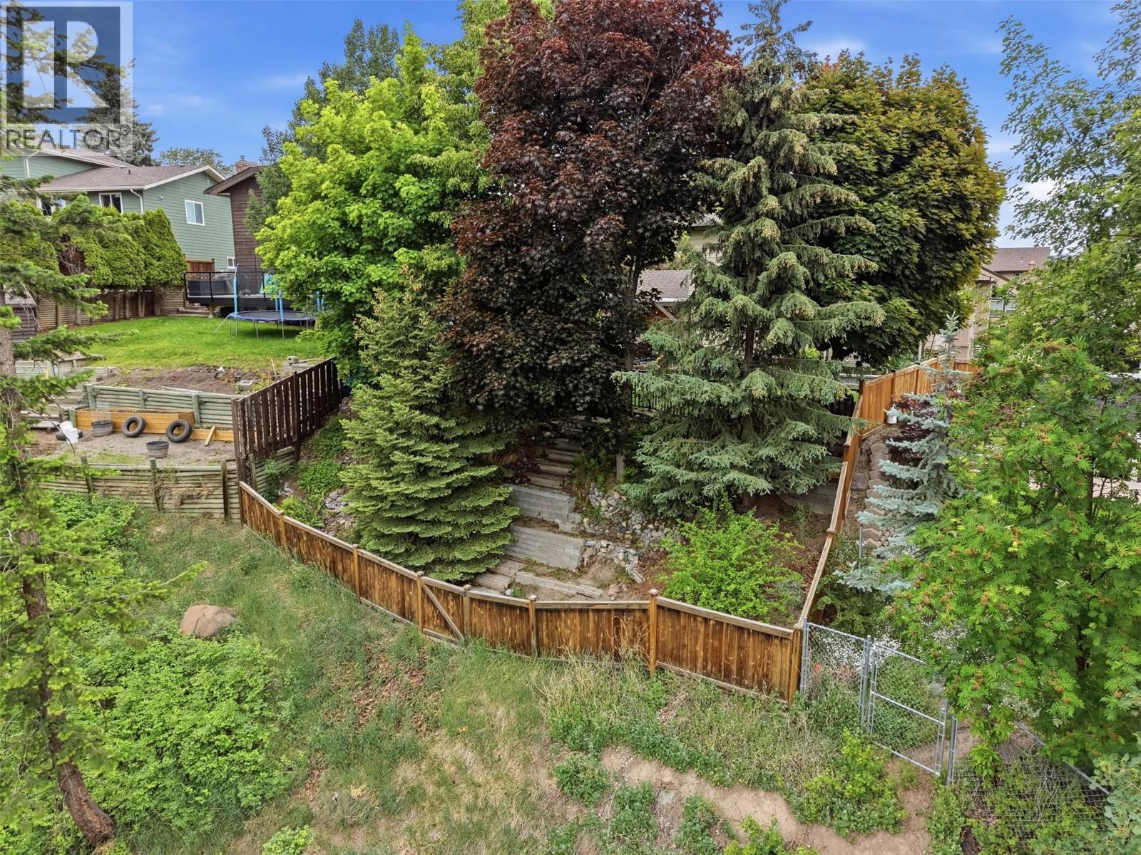2057 Hampshire Drive - 74