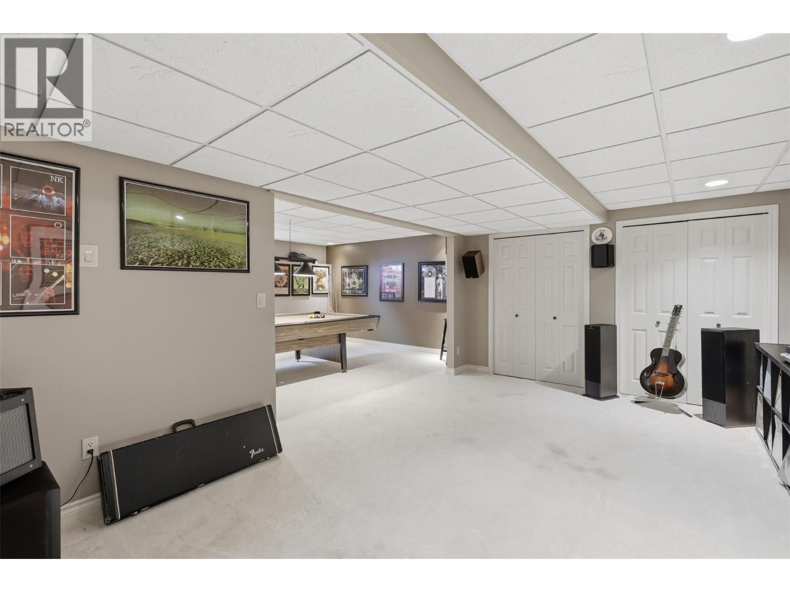 2057 Hampshire Drive - 64