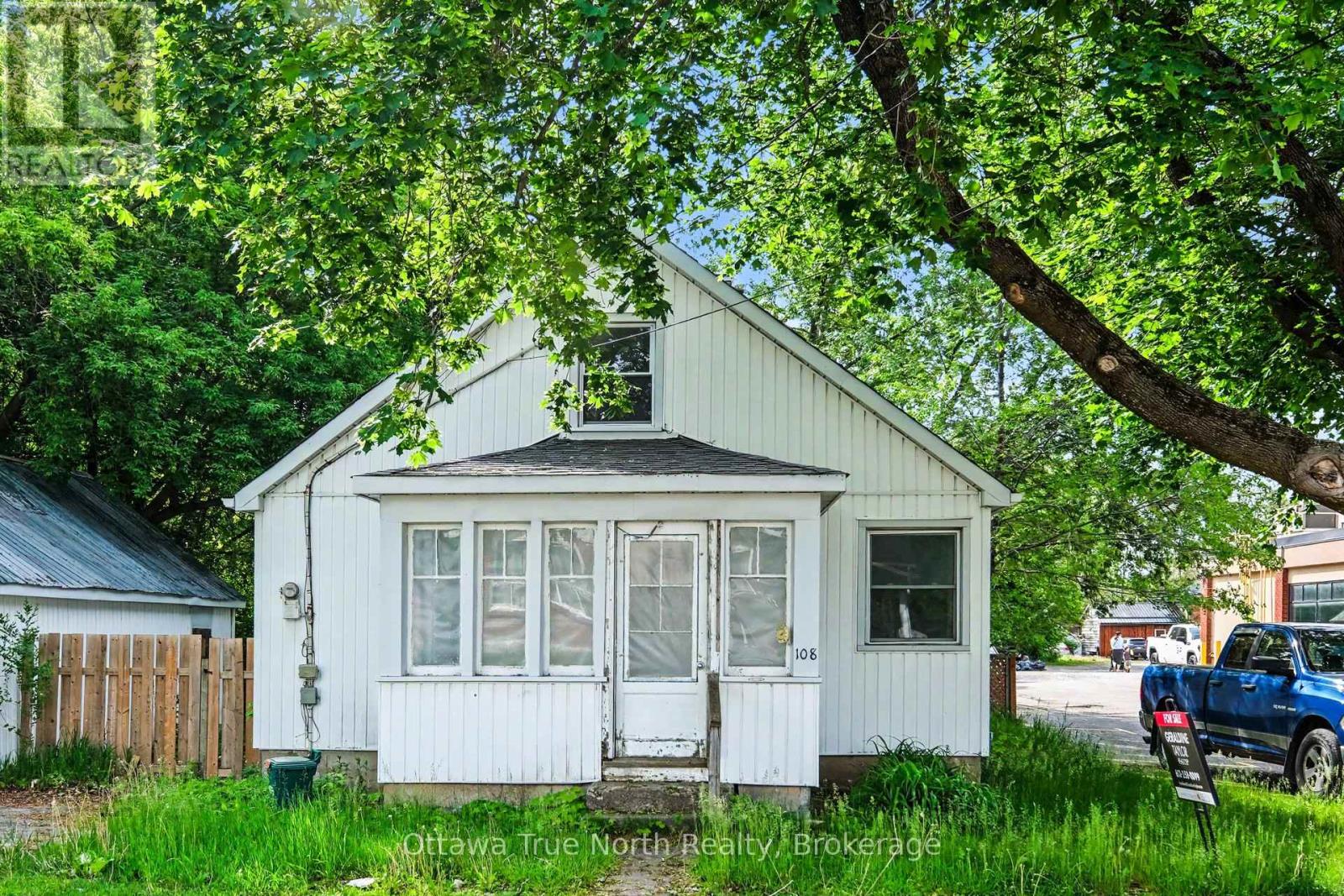 108 MALEY STREET - 1