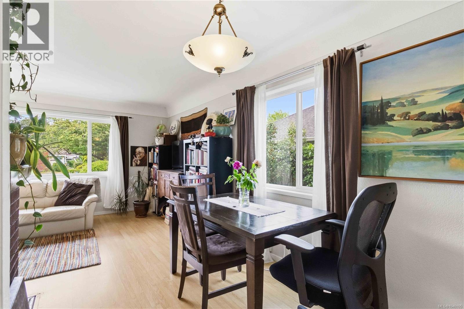 2512 Shakespeare St - 10
