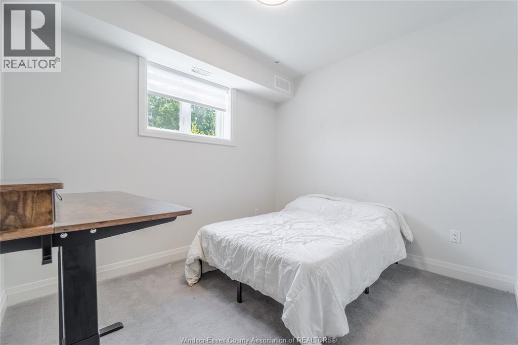 #101 233 Watson AVENUE - 18