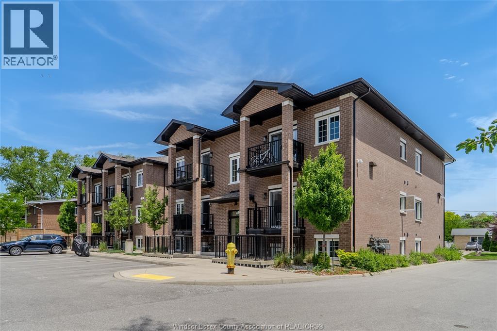 #101 233 Watson AVENUE - 32