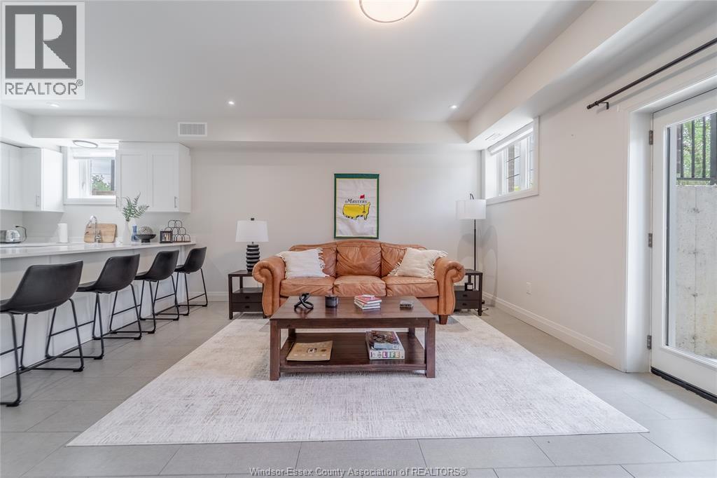 #101 233 Watson AVENUE - 9