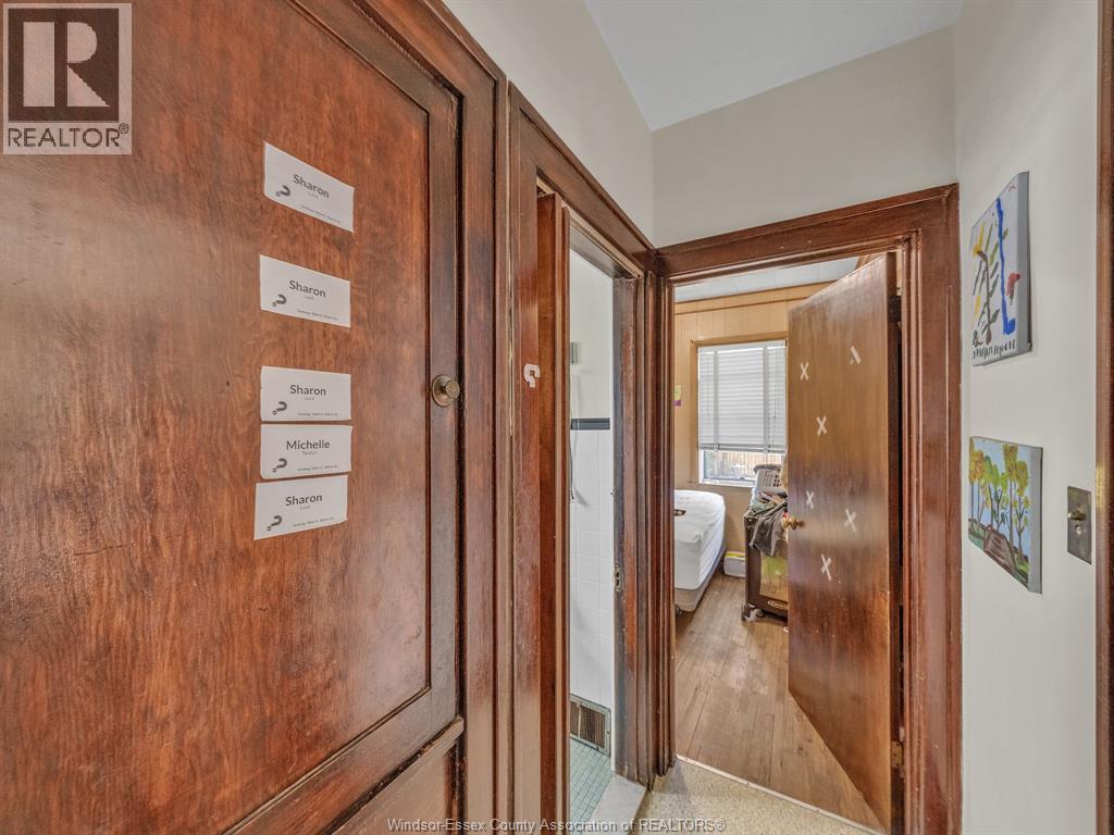 1560 JANETTE AVENUE - 8
