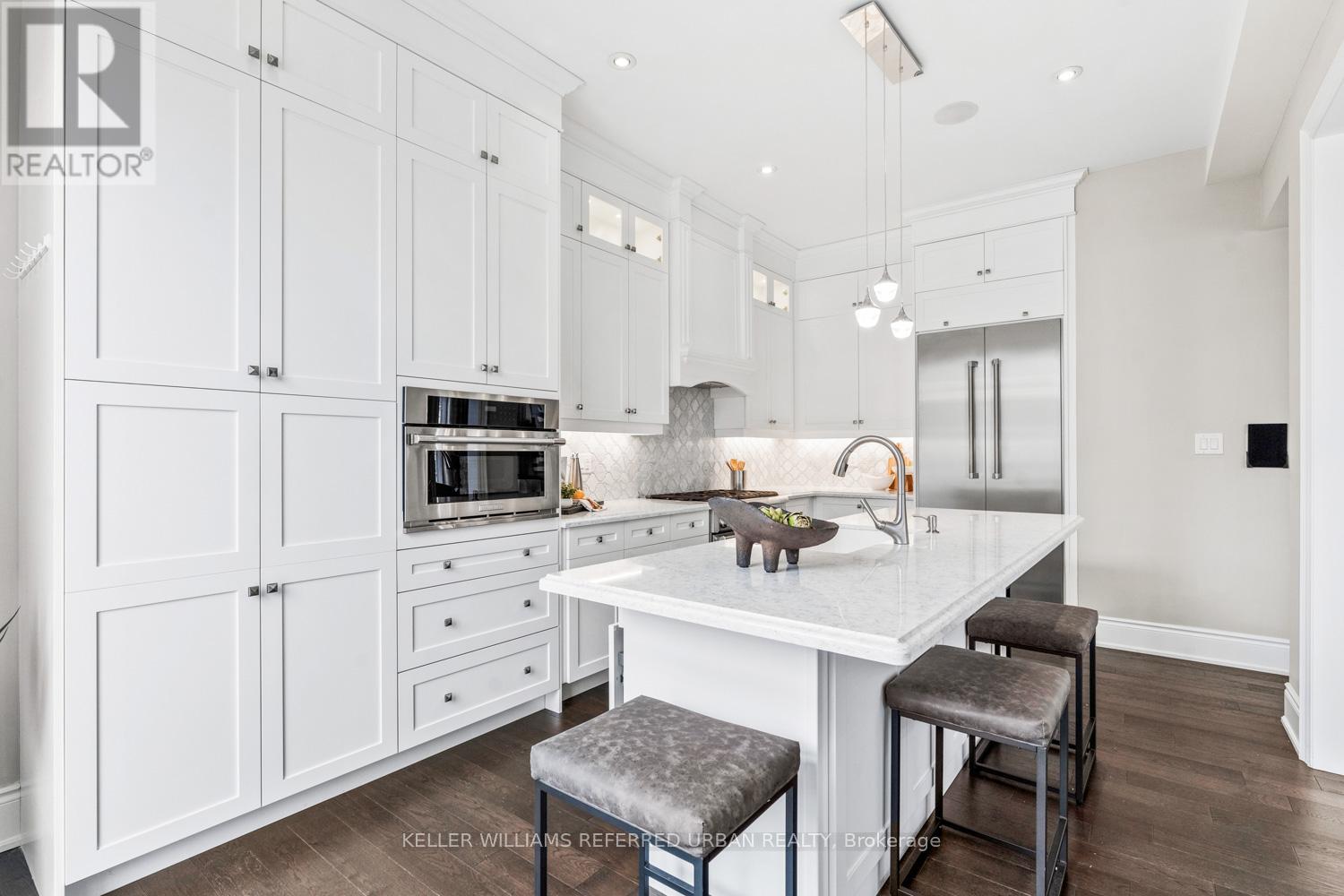 79 CHAIWOOD COURT - 21