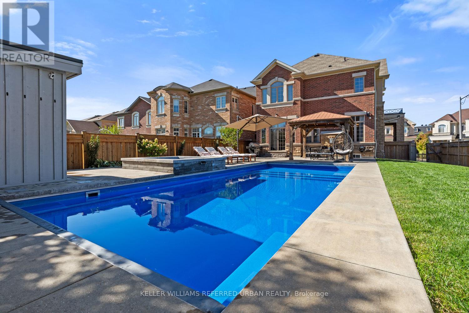 79 CHAIWOOD COURT - 2