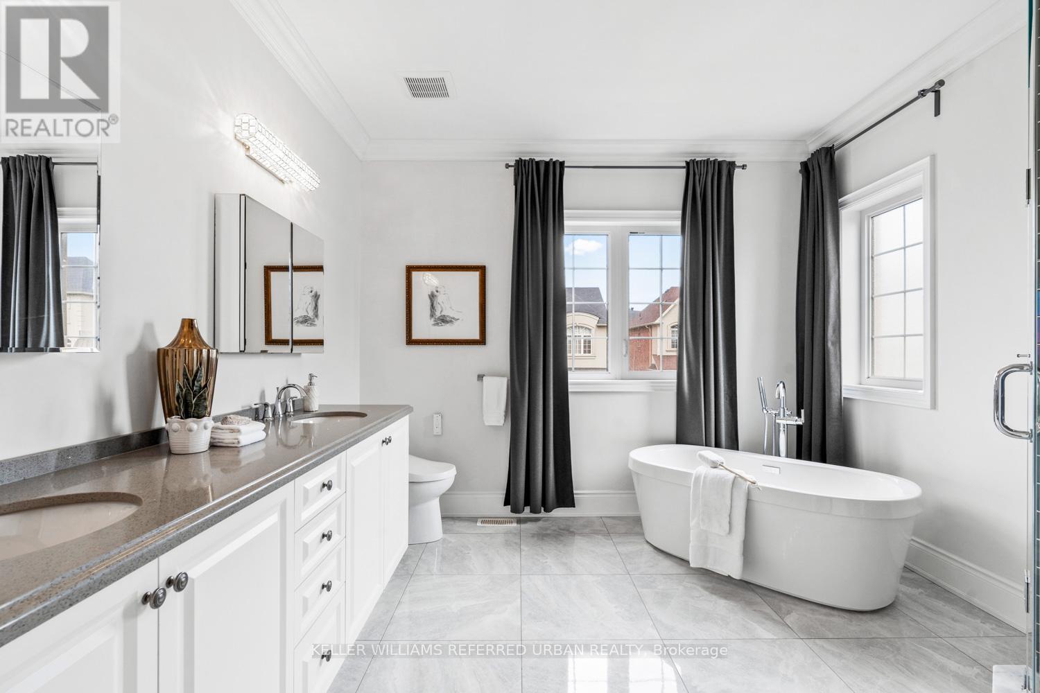 79 CHAIWOOD COURT - 33