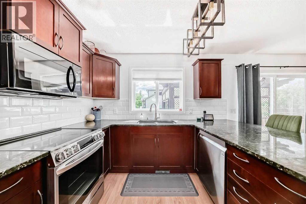 21 Mckinnon Street NW — photo 7