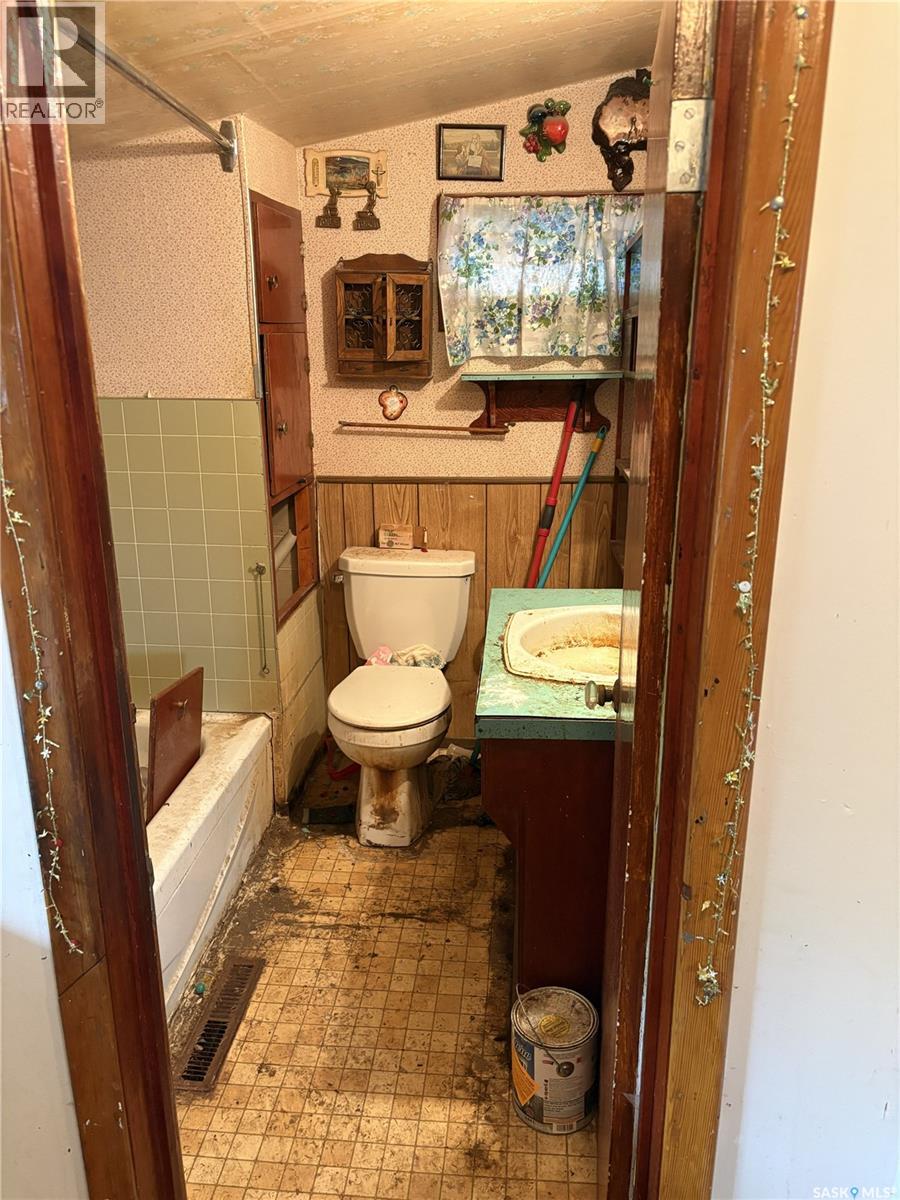 124 10th STREET — photo 9