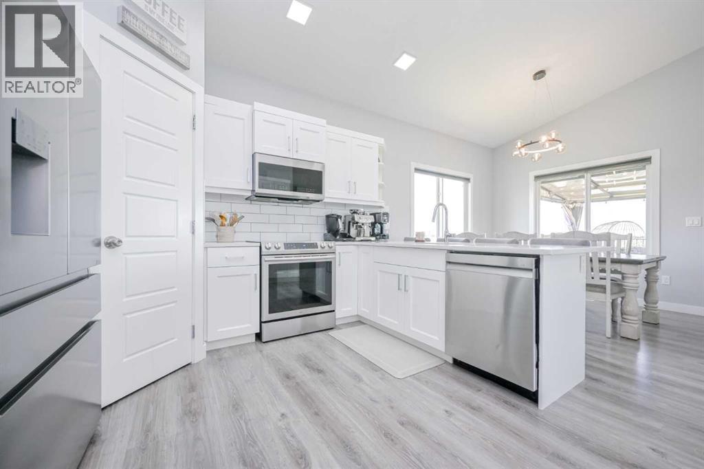 9086 81 Avenue - 4